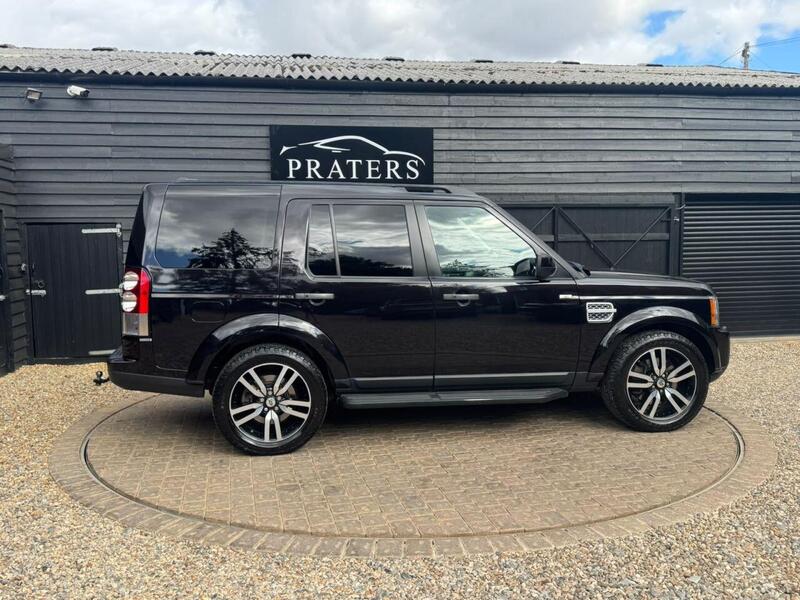 Land Rover Discovery 4 view 5