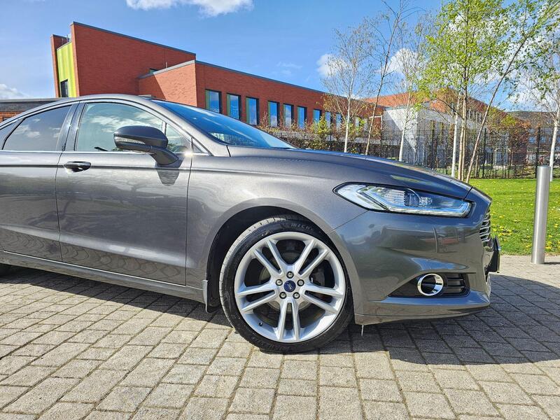 Ford Mondeo view 6