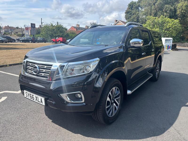 Nissan Navara view 3