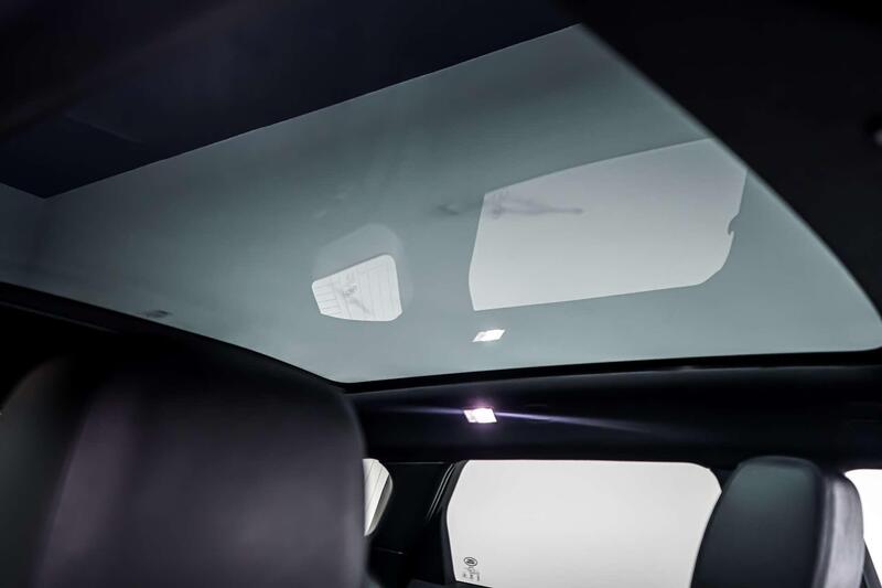 Land Rover Range Rover Evoque view 3