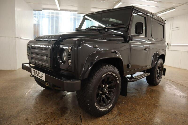 Land Rover Defender view 9