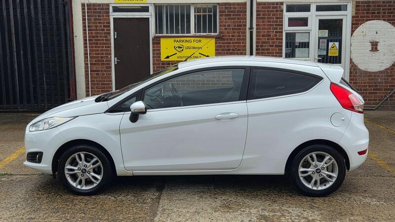 Ford Fiesta view 5