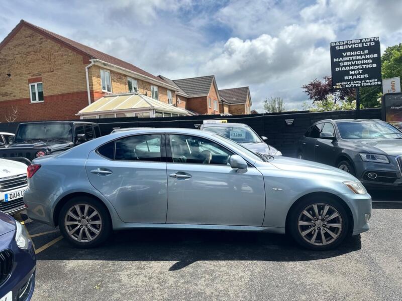 Lexus Is view 2