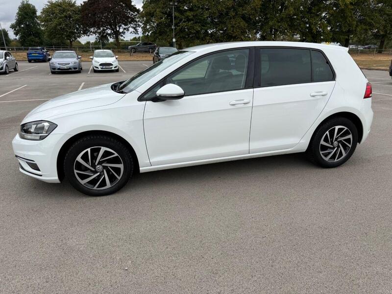 Volkswagen Golf view 2