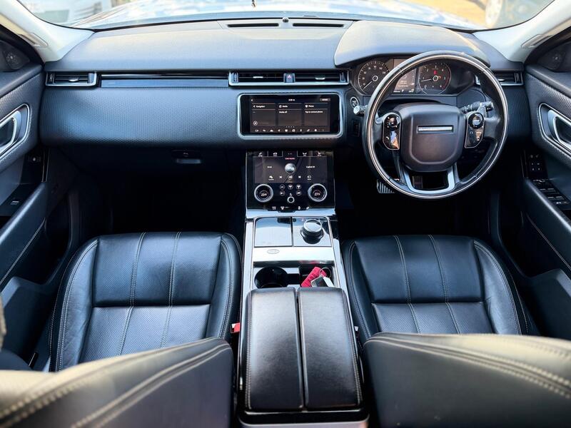 Land Rover Range Rover Velar view 4