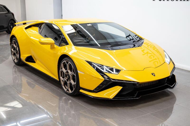 Lamborghini Huracan view 7