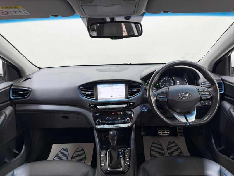 Hyundai Ioniq view 4