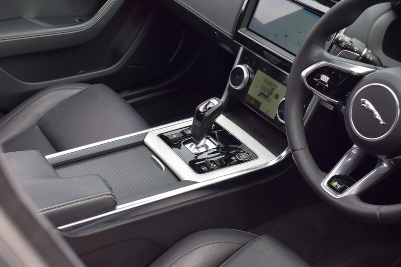 Jaguar XE view 7
