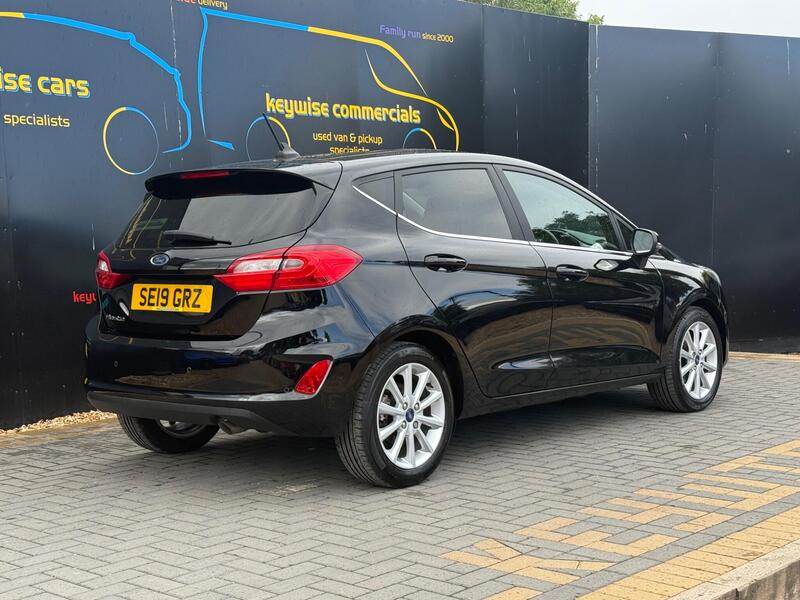 Ford Fiesta view 5