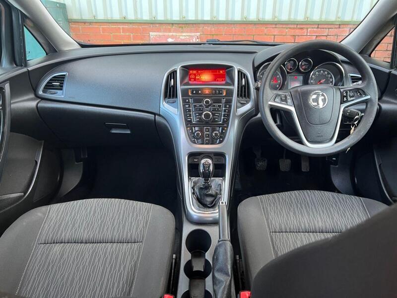 Vauxhall Astra view 16