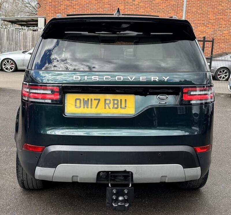 Land Rover Discovery view 4