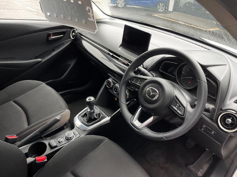 Mazda Mazda2 view 7