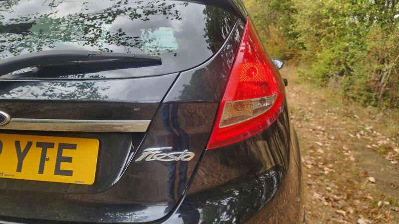 2012 Ford Fiesta — photo 19