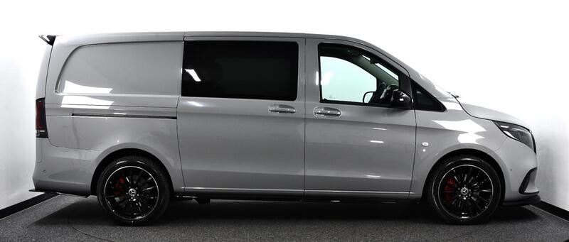 Mercedes-Benz Vito view 2