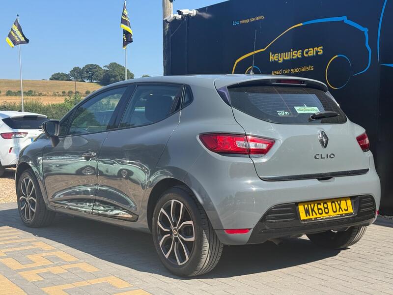Renault Clio view 3