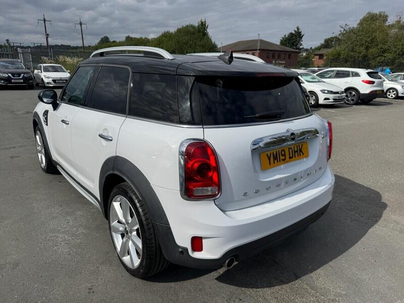 Mini Countryman view 3