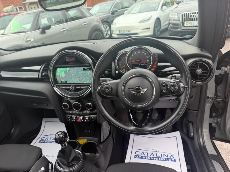 Mini Cooper view 4