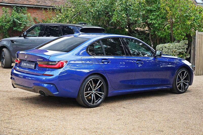BMW 3 Series view 6