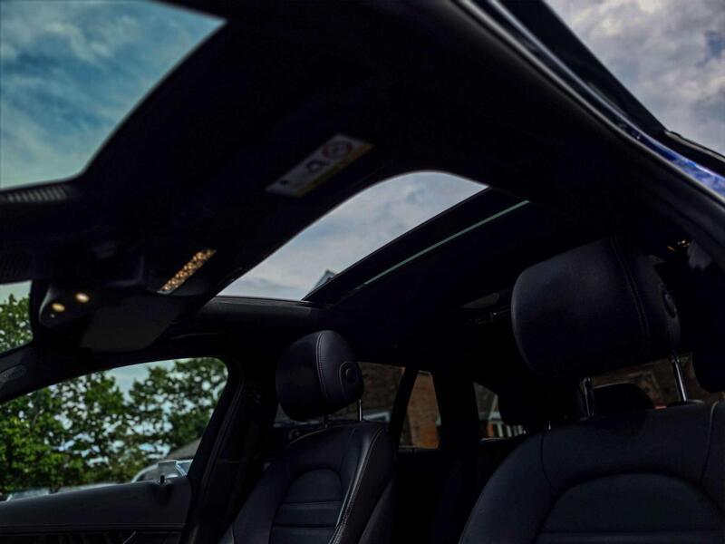 Mercedes-Benz C Class view 5