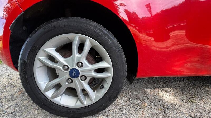 2014 Ford Fiesta — photo 15