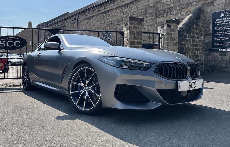 BMW 8 Series view 3