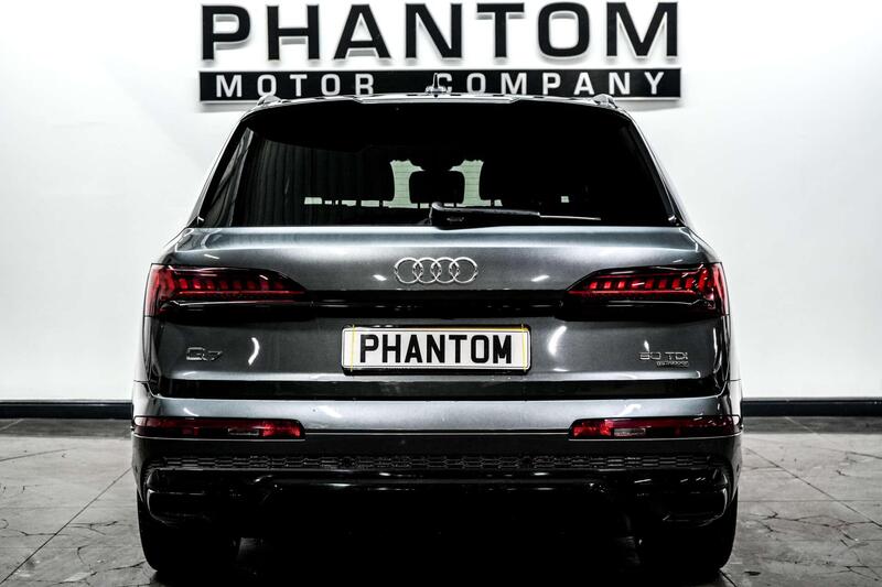 Audi Audi Q7 view 4