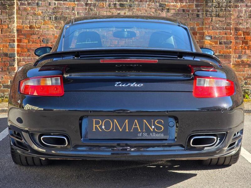 Porsche 911 view 5