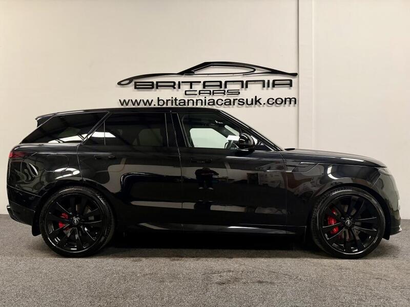 Land Rover Range Rover Sport view 2