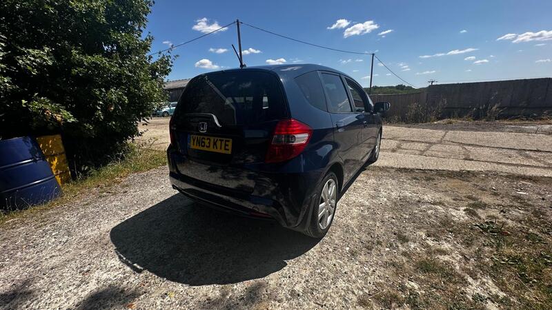 2013 Honda Jazz — photo 12