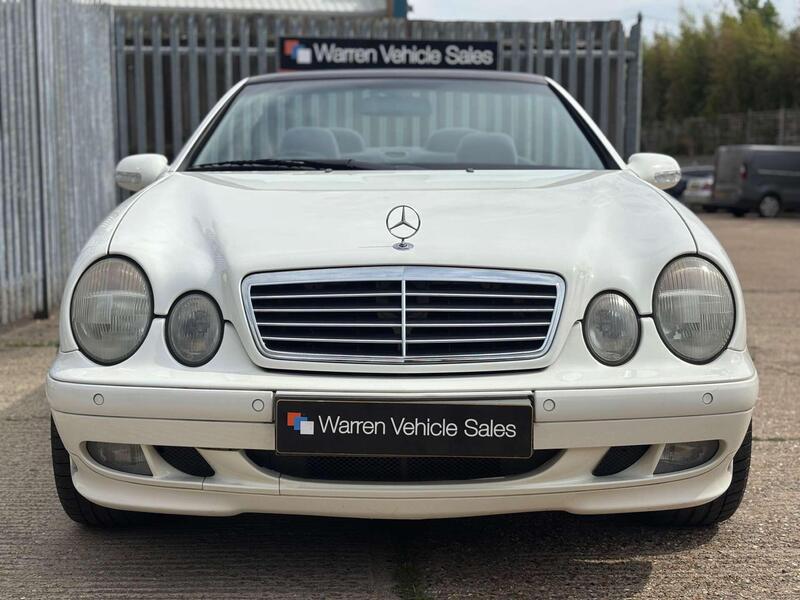 Mercedes-Benz CLK view 3