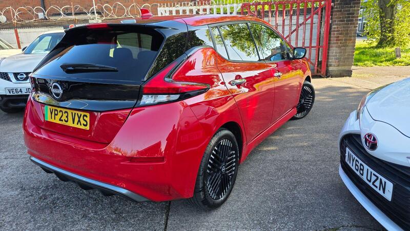 Nissan Leaf view 3