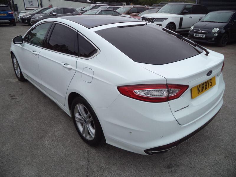 Ford Mondeo view 5