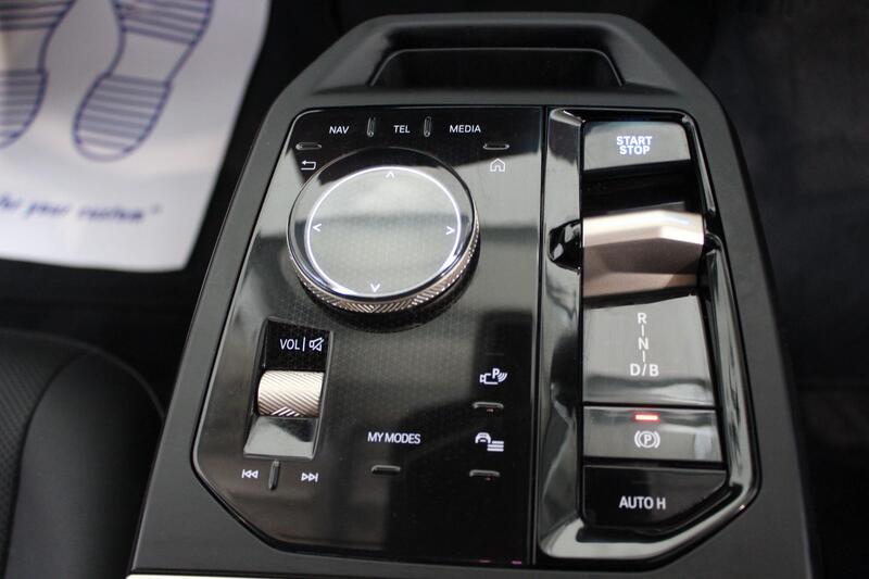 2022 BMW iX in White — image 57 of 88