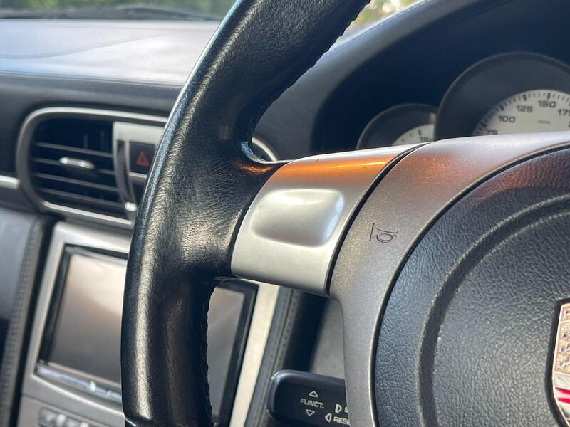Porsche 911 view 24