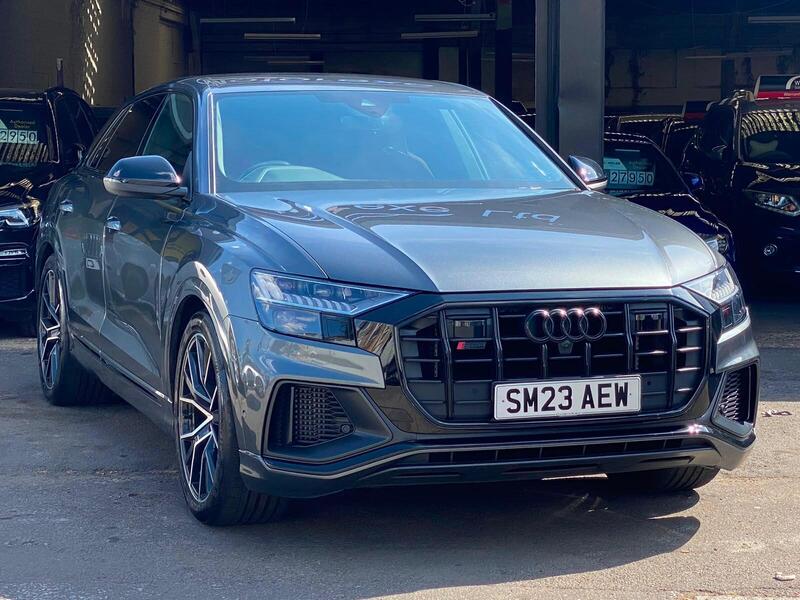 Audi Audi SQ8 view 2