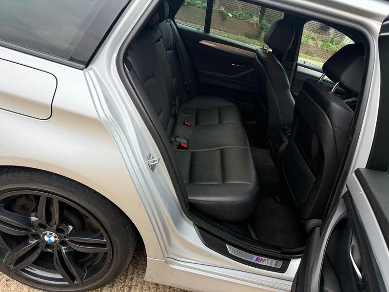 BMW 5 Series view 19