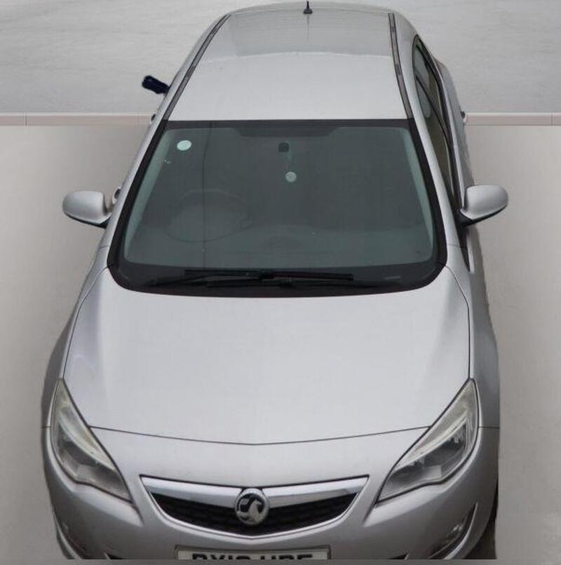 Vauxhall Astra view 5