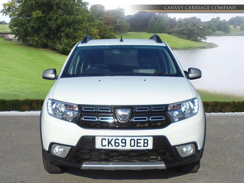 Dacia Sandero Stepway view 3