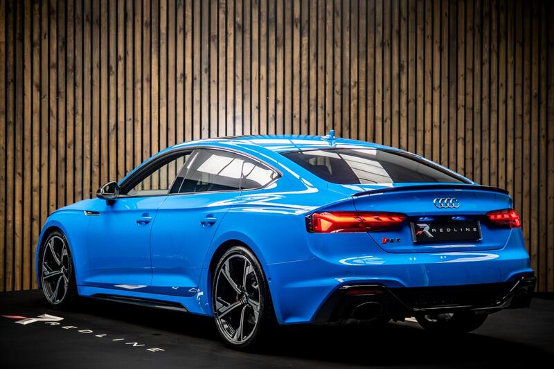 Audi RS5 view 3
