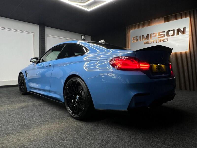 BMW M4 view 5