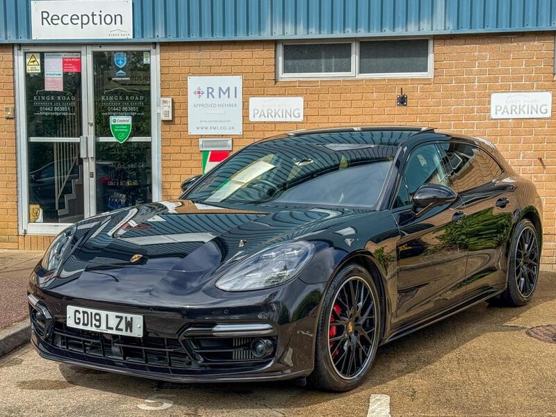 Porsche Panamera main image