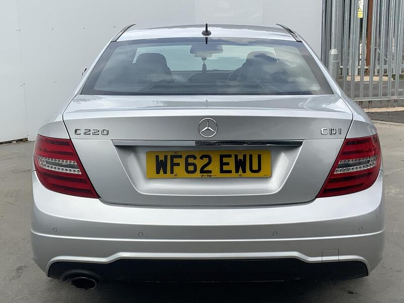 Mercedes-Benz C Class view 4