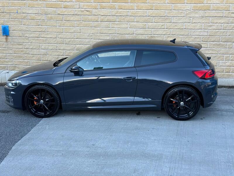 Volkswagen Scirocco view 2