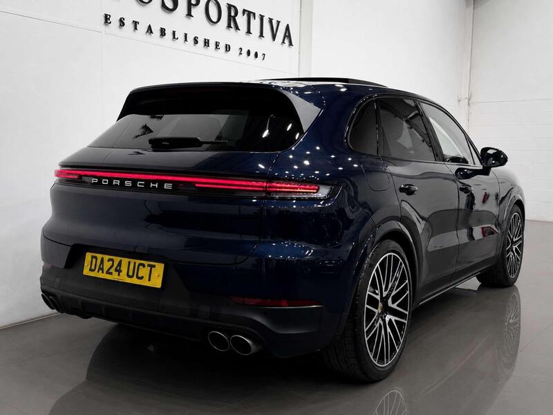 Porsche Cayenne view 3