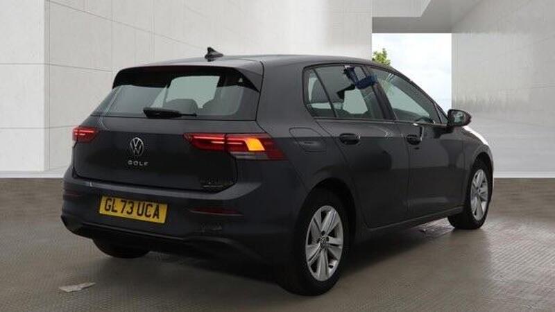 Volkswagen Golf view 4