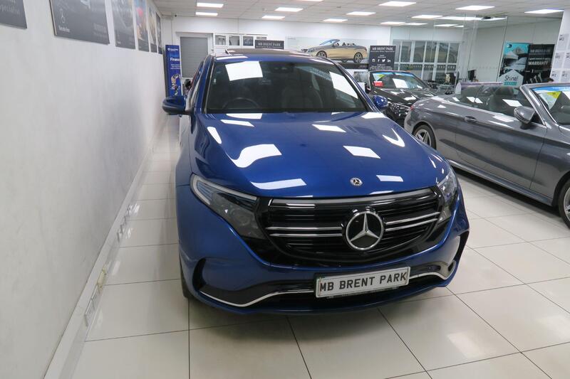 Mercedes-Benz Mercedes-Benz EQC view 3
