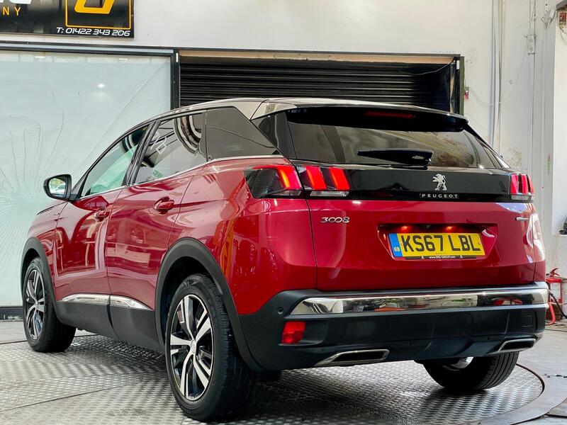 Peugeot 3008 view 3