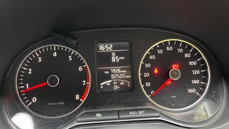 2013 Volkswagen Polo — photo 24
