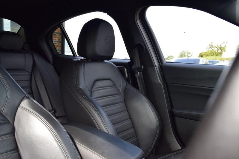 Alfa Romeo Giulia view 5