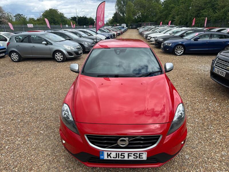 Volvo V40 view 2